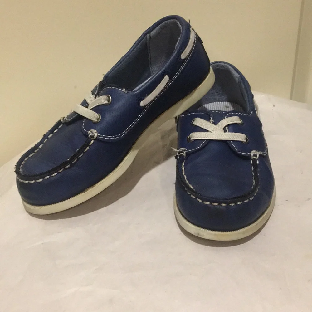 Carter’s kids toddlers loafers boat slip on preppy shoes size 10 toddler